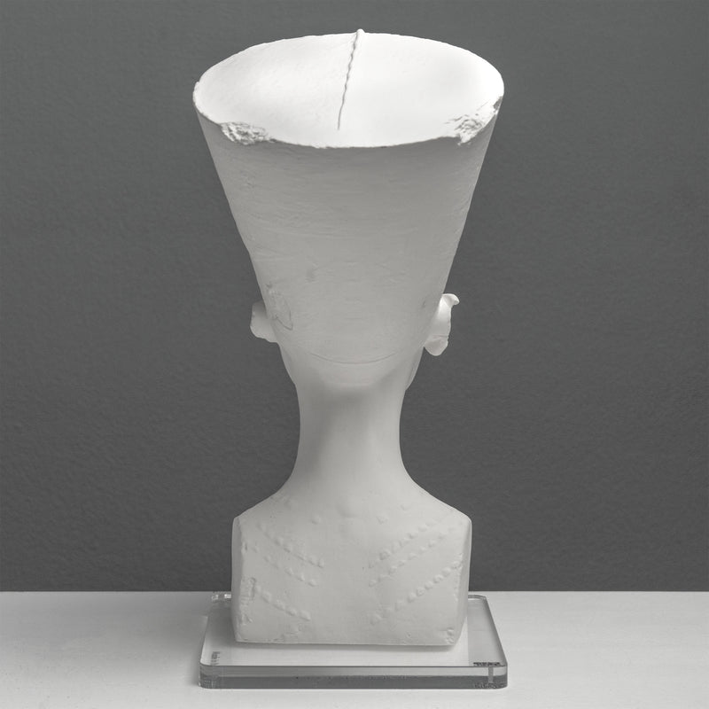 Nefertiti Bust Sculpture – White Statue (Egyptian Museum of Berlin)