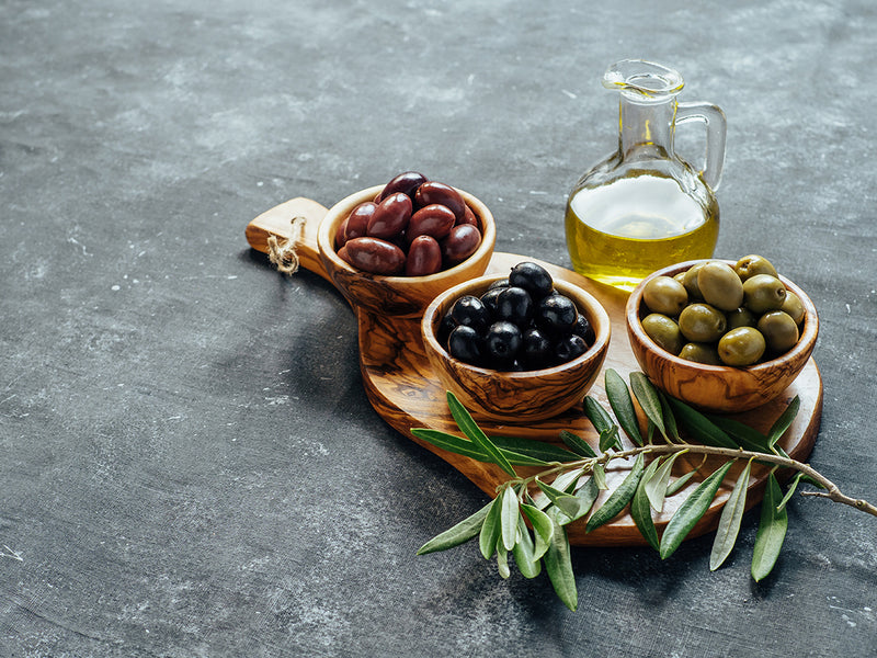 Handmade Olive Wood Cutting Board Set with Handle – Irregular (2-Piece)