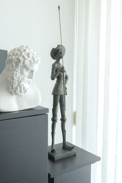 Don Quixote of La Mancha Statue (Bronze Finish Decor Sculpture)