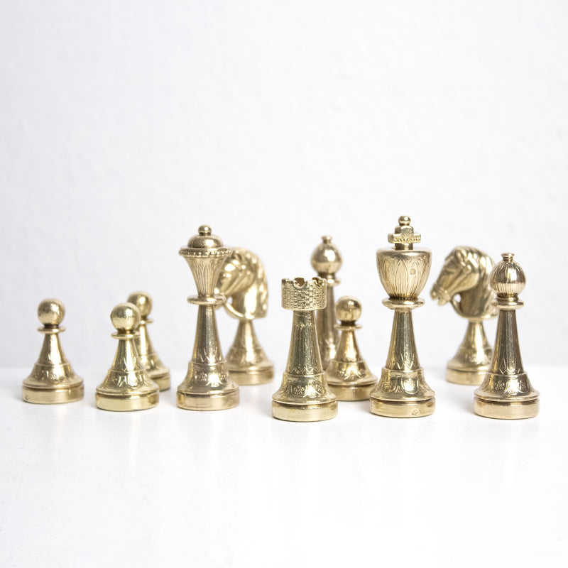 Staunton Metal Chess Set by Italfama with Premium Queen’s Gambit Wooden Board
