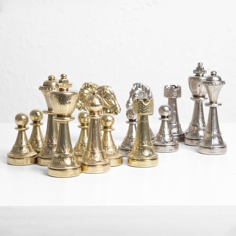 Staunton Metal Chess Set by Italfama with Premium Queen’s Gambit Wooden Board