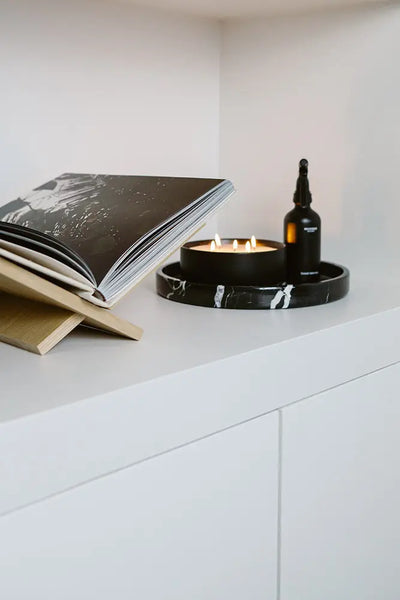 Round Marble Tray with Edges (Black)