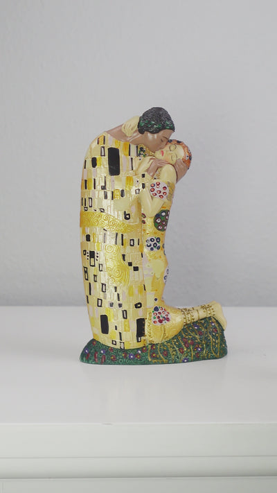The Kiss Sculpture by Klimt (Lovers Statue)